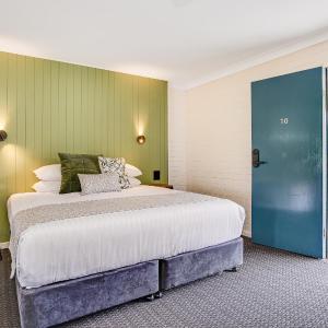 Superior King Suite