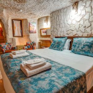 King Suite with Spa Bath