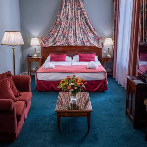 Junior Suite with Balcony