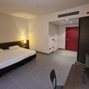 Standard King Room with Balcony