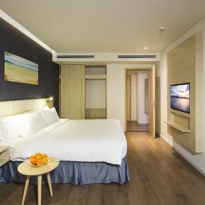 Liberty Central Suite Room