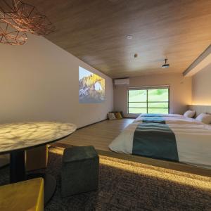 Twin Room - Non-Smoking