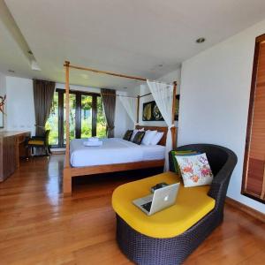 Villa - Beach Front