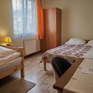 Basic Triple Room