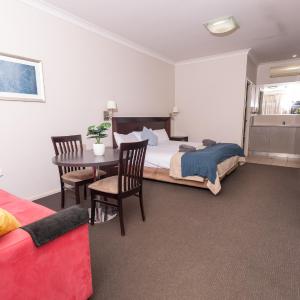 Queen Room