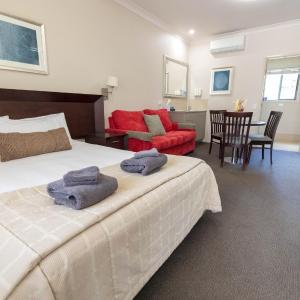 2 Bedroom Family Room