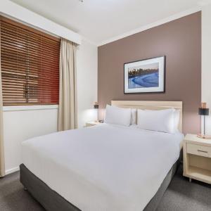 One-Bedroom Apartment with City View - No Housekeeping
