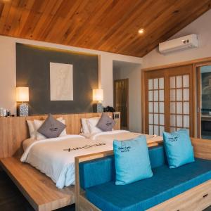 Two-Bedroom Water Pool Villa - Modern Style with Free Afternoon Cocktail