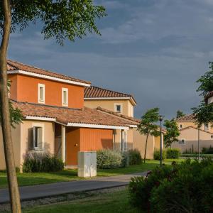 Three-Bedroom Villa with Hot Tub