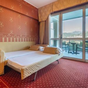 Deluxe Room with Garden View