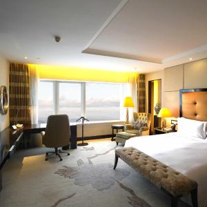 Premium King Room with Sea View - Lounge Access