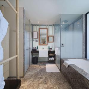 King Sea w/balcony/sofa bed