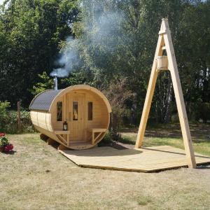 Round Cottage (shared bathroom) - no pets allowed (Electricity included)