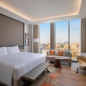 Premier King Room with City View