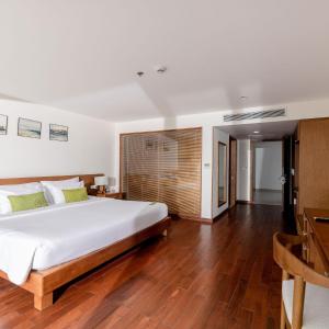 Deluxe Double Room with Bath