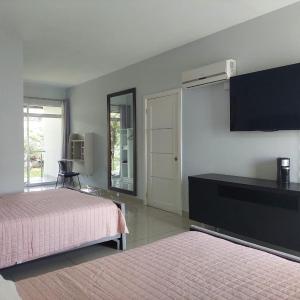 Deluxe Queen Room with Two Queen Beds