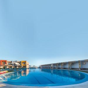 Triple Room with Pool View