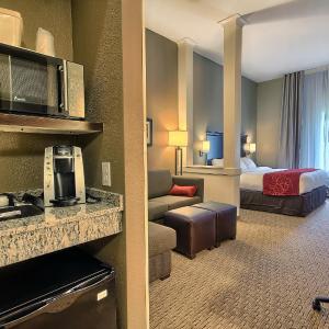 King Suite with Sofa Bed - Non-Smoking