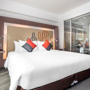 Deluxe King Room - High Floor