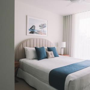 Three-Bedroom Apt with Direct Beach Access