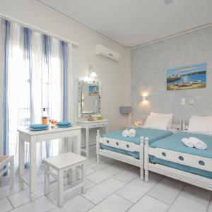 Studio with Balcony