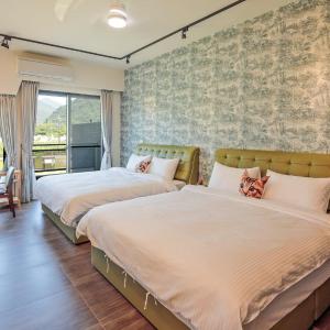 Queen Room with Two Queen Beds