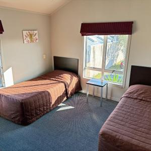 Three-Bedroom Spa Bath Apartment