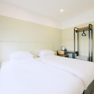 Twin Room with View