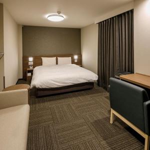 Deluxe Queen Room - Non-Smoking
