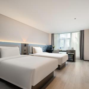 Super Twin Room