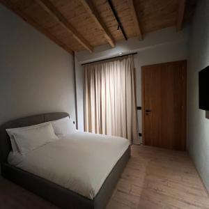 Standard Double Room: Saranda