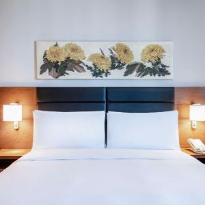 One-Bedroom King Suite