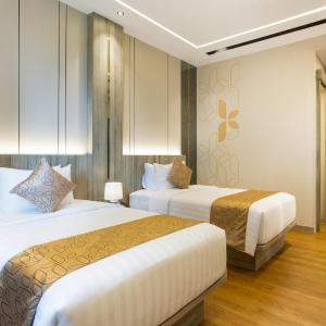 Twin Room with Balcony