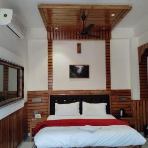 Junior Suite with Mountain View