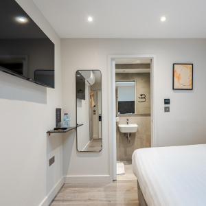 Compact Double Room