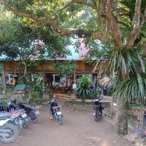 8-Bed Mixed Dormitory Room