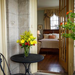 Mary Telfair Room - 2 Queen Beds