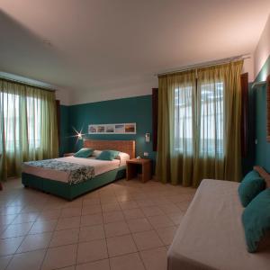 Triple Room with Terrace