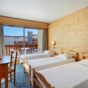 Triple Room with Balcony