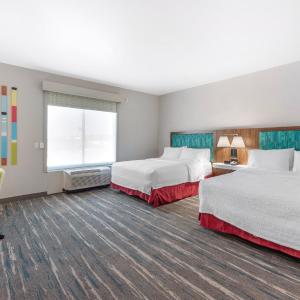 Queen Room with Two Queen Beds - Hearing Access