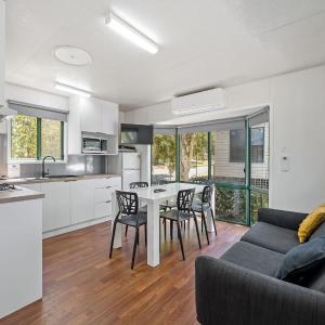Two-Bedroom Cottage (6 Adults)