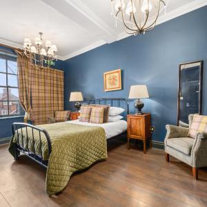Standard Double Room with Shower - Non-Smoking