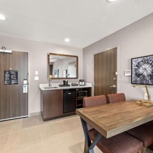 Two-Room King Suite