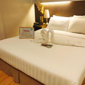 Double or Twin Room with City View