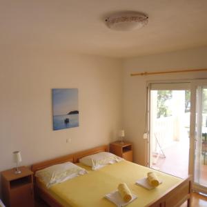 Studio Apartment with Sea View