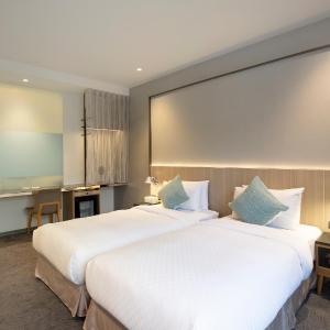 Deluxe Twin Room with Balcony