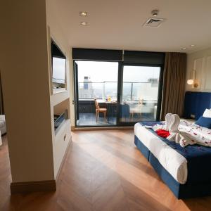 Suite with Spa Bath