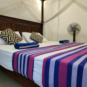 Deluxe Double Room (2 Adults + 1 Child)