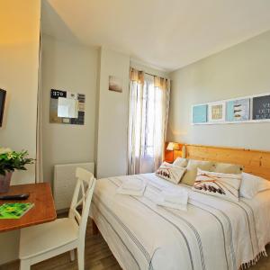 Small Room 1 or 2 people - Courtyard View 