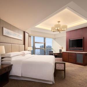Club lounge access, 1 Bedroom Junior Suite, 1 King